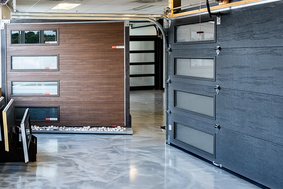 Portes de garage dans une salle de montre